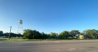 102 E Leona, Dilley, TX 78017