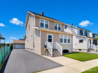 165 randolph Street, Carteret, NJ 07008