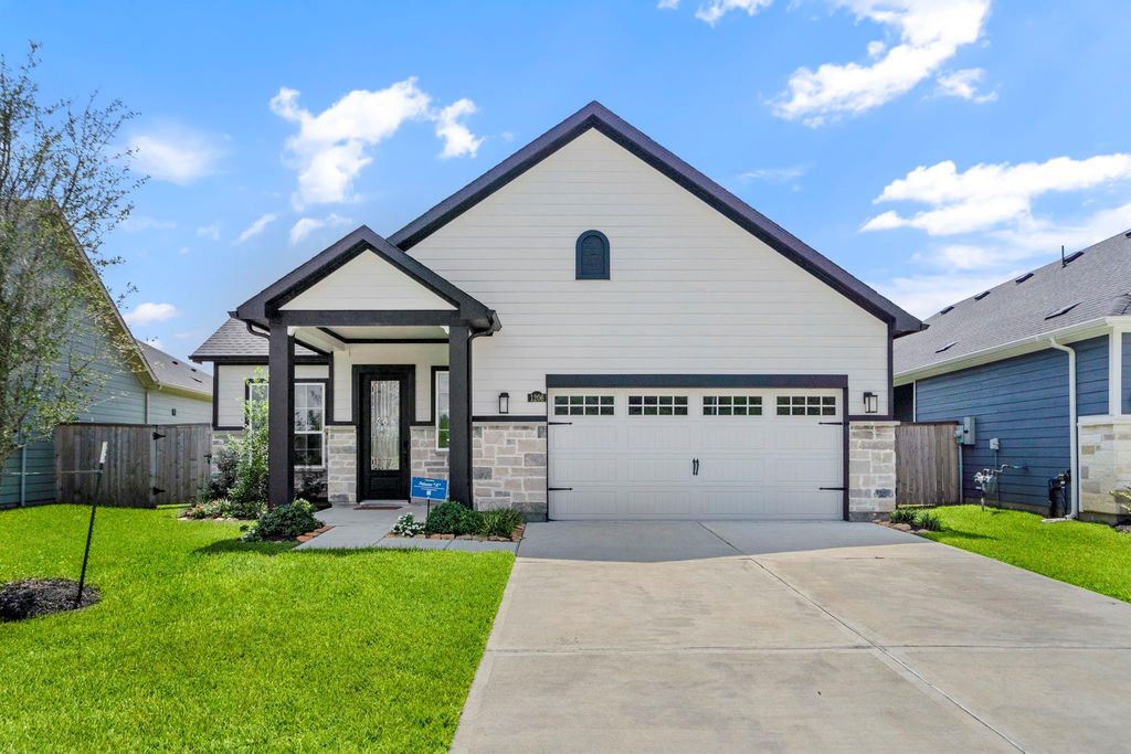 1206 Hidden Oaks Dr, Tomball, TX 77375