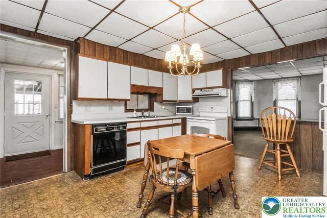 115 Whitfield Street, Nazareth Boro, PA 18064