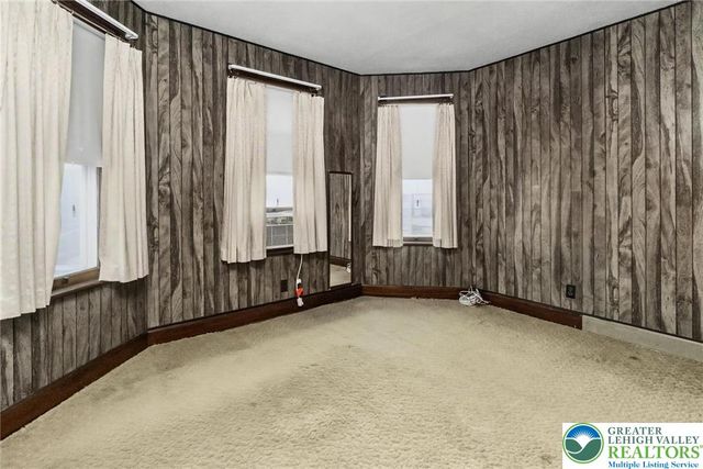 115 Whitfield Street, Nazareth Boro, PA 18064
