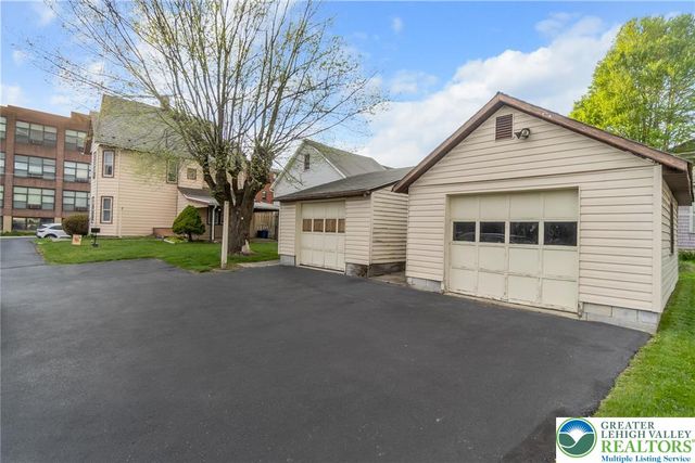 115 Whitfield Street, Nazareth Boro, PA 18064