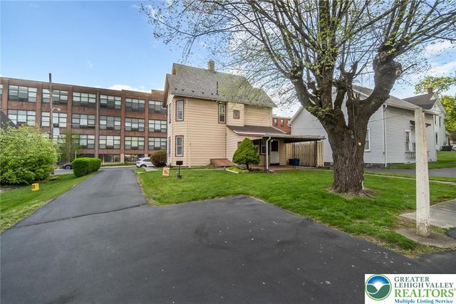 115 Whitfield Street, Nazareth Boro, PA 18064