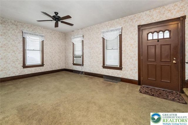 115 Whitfield Street, Nazareth Boro, PA 18064