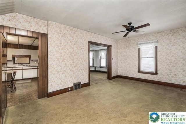 115 Whitfield Street, Nazareth Boro, PA 18064
