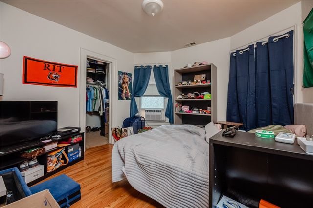 39 Oxford Street, Rochester, NY 14607