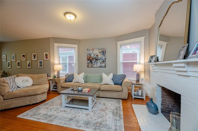 39 Oxford Street, Rochester, NY 14607