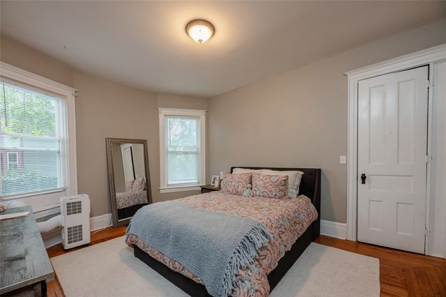 39 Oxford Street, Rochester, NY 14607