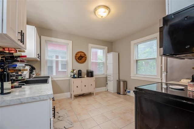 39 Oxford Street, Rochester, NY 14607