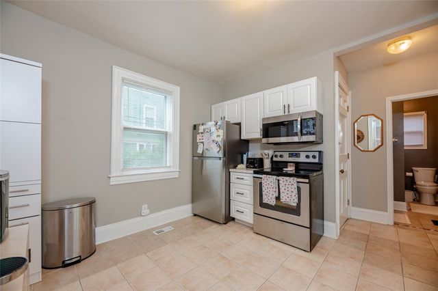 39 Oxford Street, Rochester, NY 14607