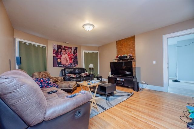 39 Oxford Street, Rochester, NY 14607