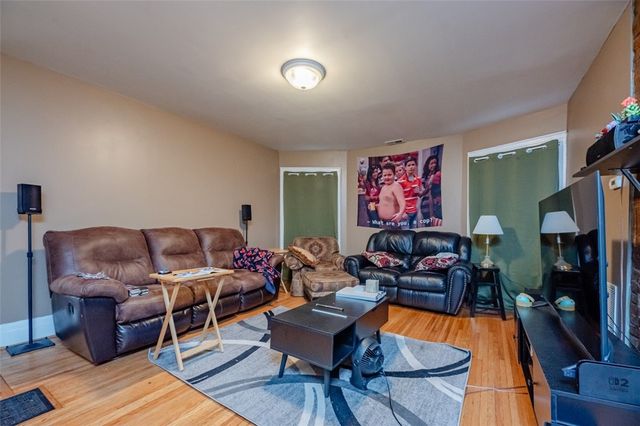 39 Oxford Street, Rochester, NY 14607