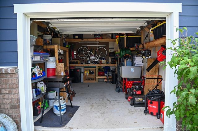 3258 Heatherstone Drive, Troy, OH 45373