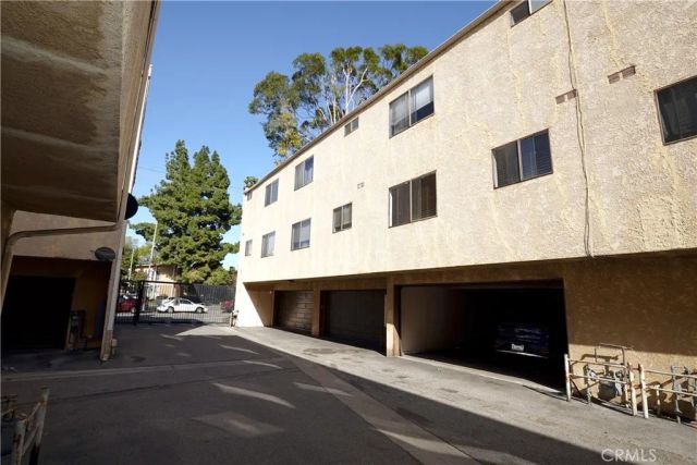 18954 Sherman Way 3, Reseda, CA 91335