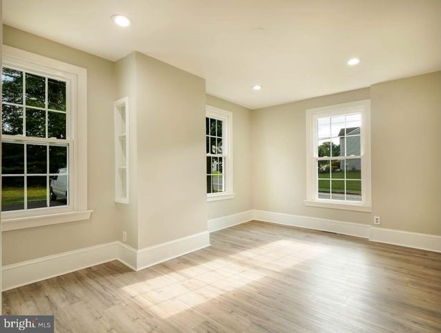 770 WOODBOURNE RD, Langhorne, PA 19047