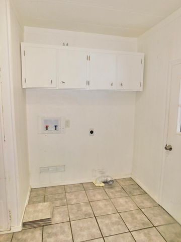 390 Churchhouse Hill Road, Irvine, KY 40336