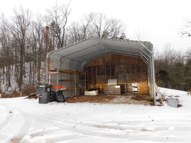 390 Churchhouse Hill Road, Irvine, KY 40336