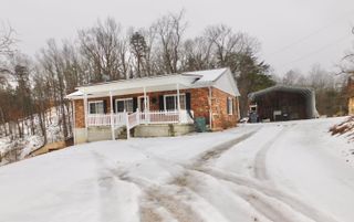 390 Churchhouse Hill Road, Irvine, KY 40336