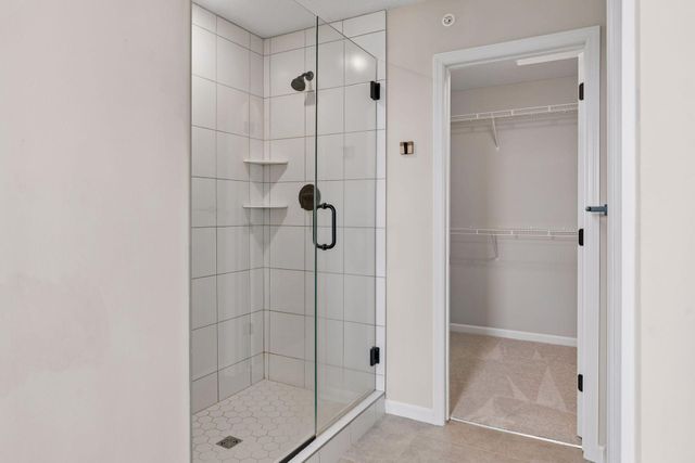 11327 Brookview Road, Woodbury, MN 55129