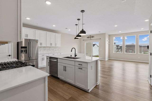 11327 Brookview Road, Woodbury, MN 55129