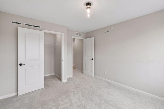 11327 Brookview Road, Woodbury, MN 55129