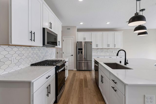 11327 Brookview Road, Woodbury, MN 55129