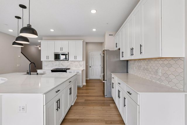 11327 Brookview Road, Woodbury, MN 55129