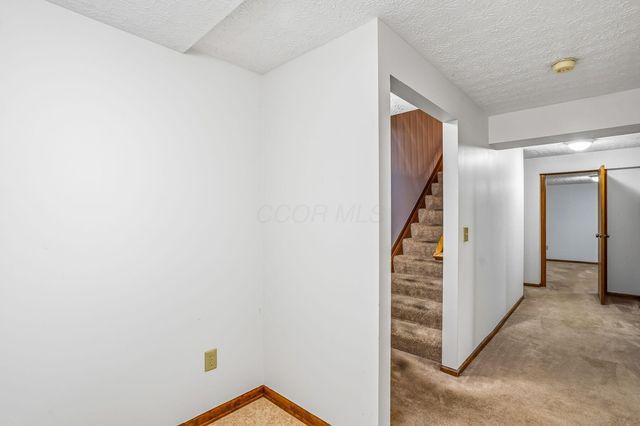 5819 ELMBRIDGE Lane, Dublin, OH 43016