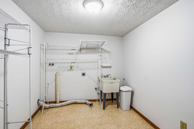5819 ELMBRIDGE Lane, Dublin, OH 43016