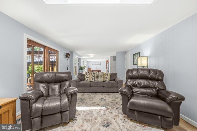 6908 COURAGEOUS CIR, Burke, VA 22015