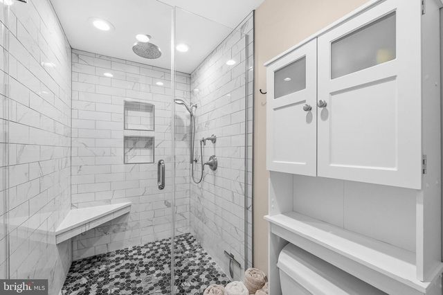 6908 COURAGEOUS CIR, Burke, VA 22015