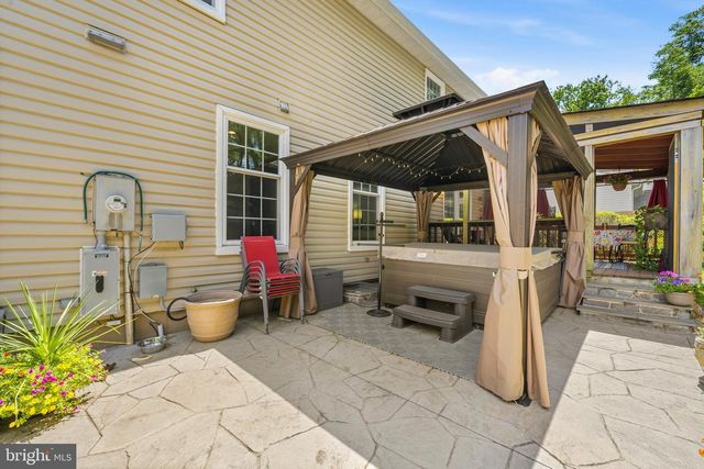 6908 COURAGEOUS CIR, Burke, VA 22015