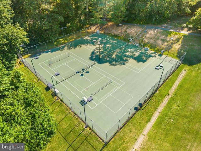 6908 COURAGEOUS CIR, Burke, VA 22015