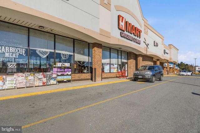 6908 COURAGEOUS CIR, Burke, VA 22015