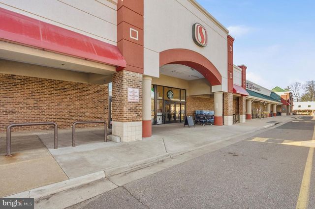 6908 COURAGEOUS CIR, Burke, VA 22015