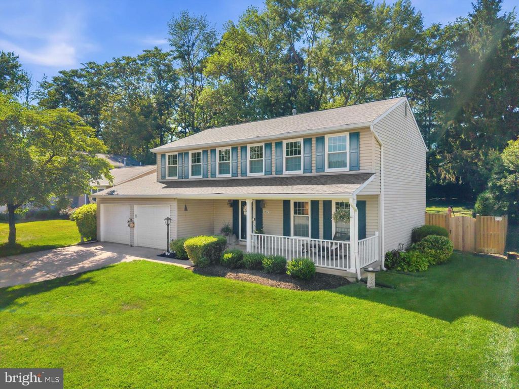 6908 COURAGEOUS CIR, Burke, VA 22015