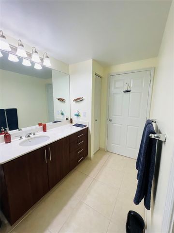 2401 NE 65th Street 408, Fort Lauderdale, FL 33308