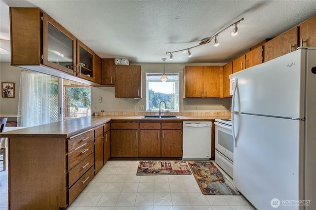 3295 Hastings Avenue, Port Townsend, WA 98368