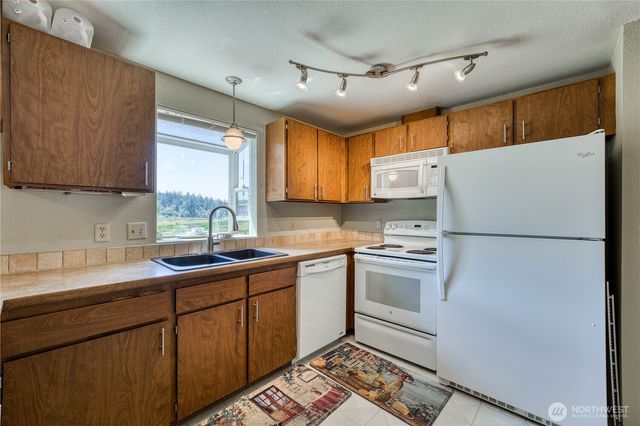 3295 Hastings Avenue, Port Townsend, WA 98368