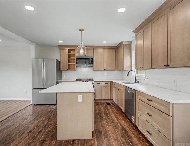 1703 Park Avenue, Malvern, AR 72104