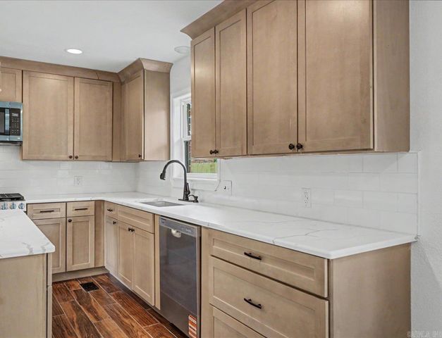 1703 Park Avenue, Malvern, AR 72104