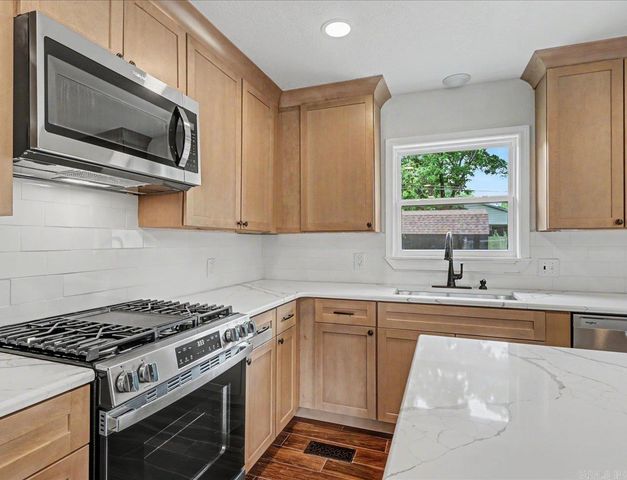 1703 Park Avenue, Malvern, AR 72104