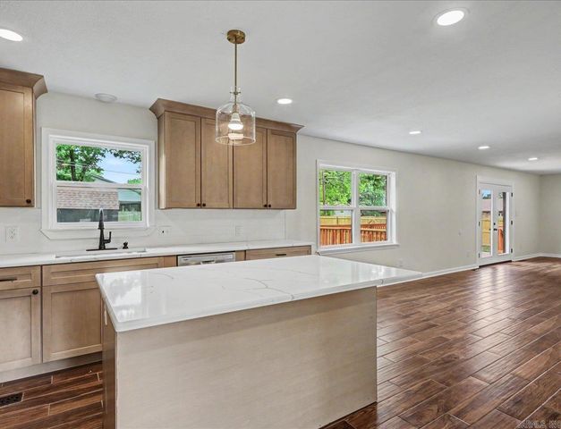 1703 Park Avenue, Malvern, AR 72104