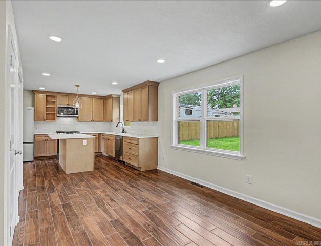 1703 Park Avenue, Malvern, AR 72104