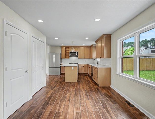 1703 Park Avenue, Malvern, AR 72104