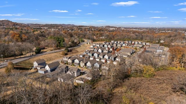 2384 Somerset Valley Dr, Antioch, TN 37013