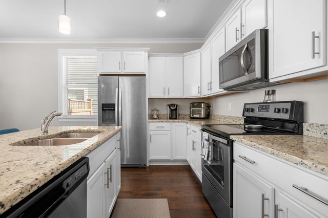 2384 Somerset Valley Dr, Antioch, TN 37013