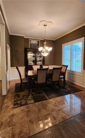 10202 NW RIVER HILLS Drive, Parkville, MO 64152