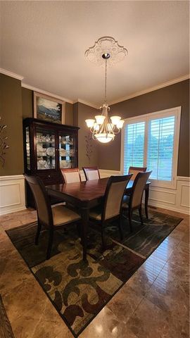 10202 NW RIVER HILLS Drive, Parkville, MO 64152