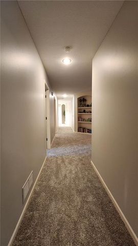 10202 NW RIVER HILLS Drive, Parkville, MO 64152